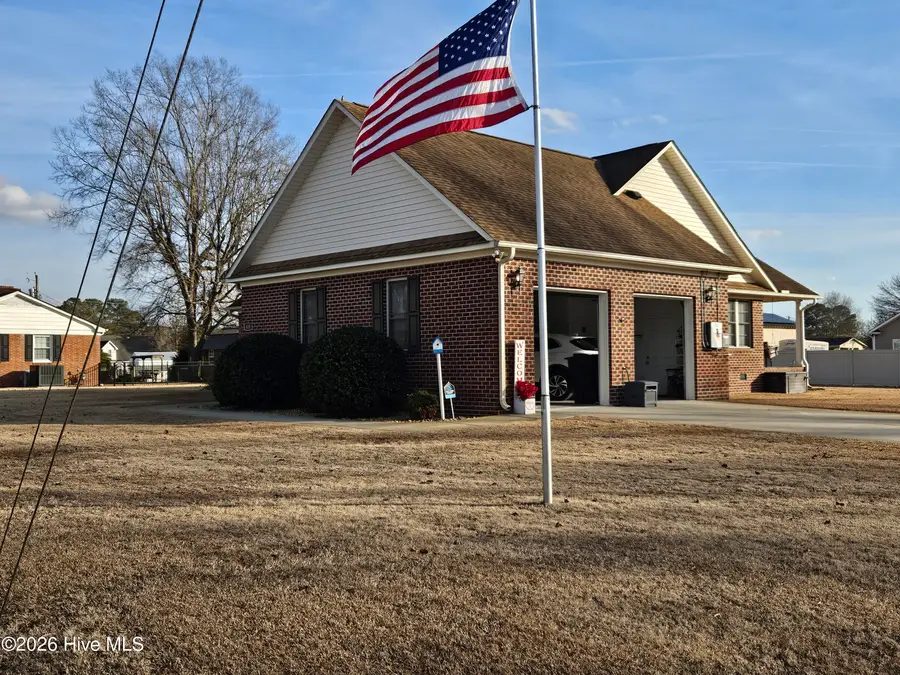 400 Grove Street, Clinton, NC 28328 - Image #3