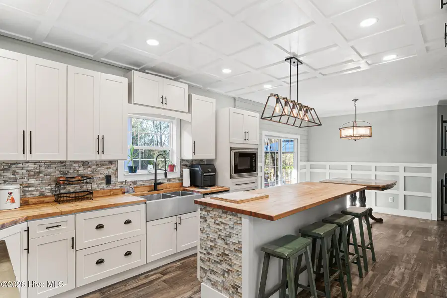 401 Messer Loop Road, Burgaw, NC 28425 - Image #3