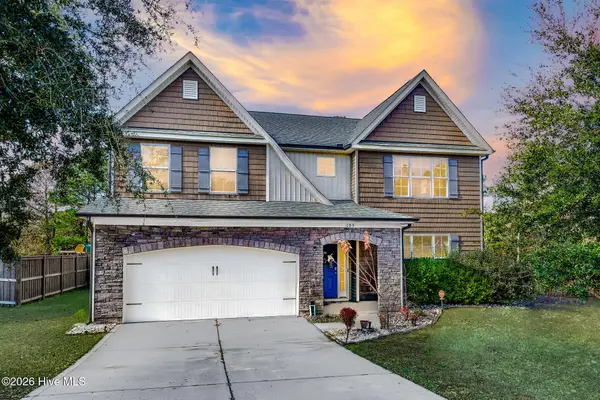 109 Creek End Court, Swansboro, NC 28584