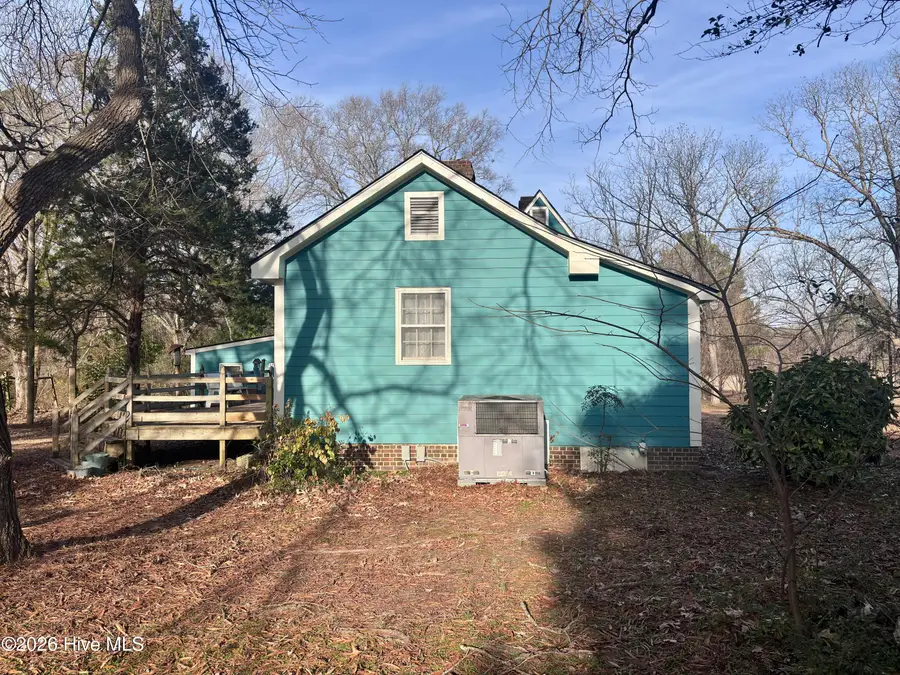 208 N Sycamore Street, Woodland, NC 27897 - Image #3