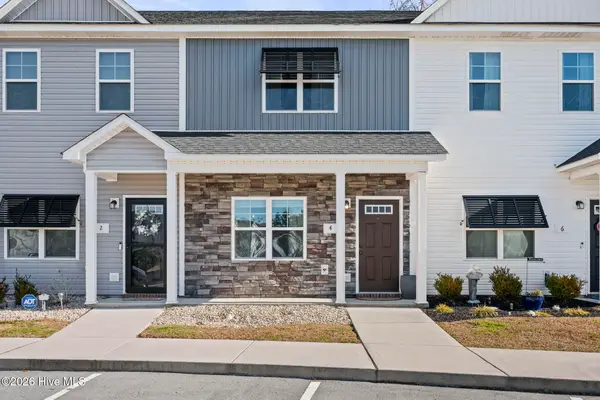 4 Catalina Circle, Swansboro, NC 28584