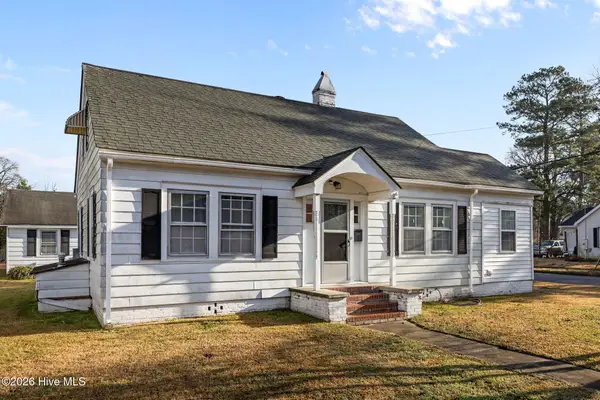 3612 E Wilson Street, Farmville, NC 27828