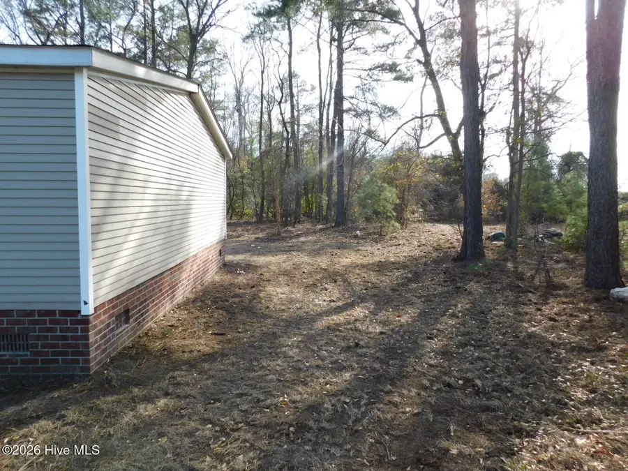 660 Seashell Drive, Kinston, NC 28504 - Image #2