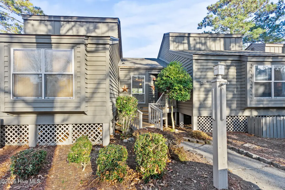 7302 Windward Drive, New Bern, NC 28560 - Image #1