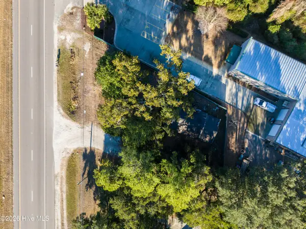 20748 Us Highway 17, Hampstead, NC 28443