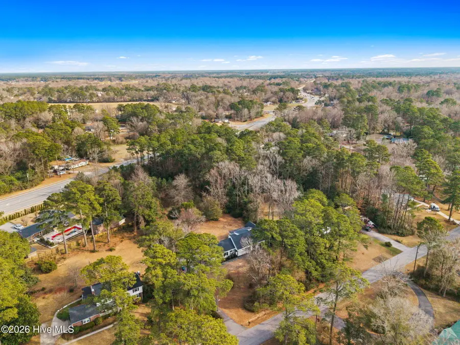 305 Country Club Drive, Jacksonville, NC 28546 - Image #3