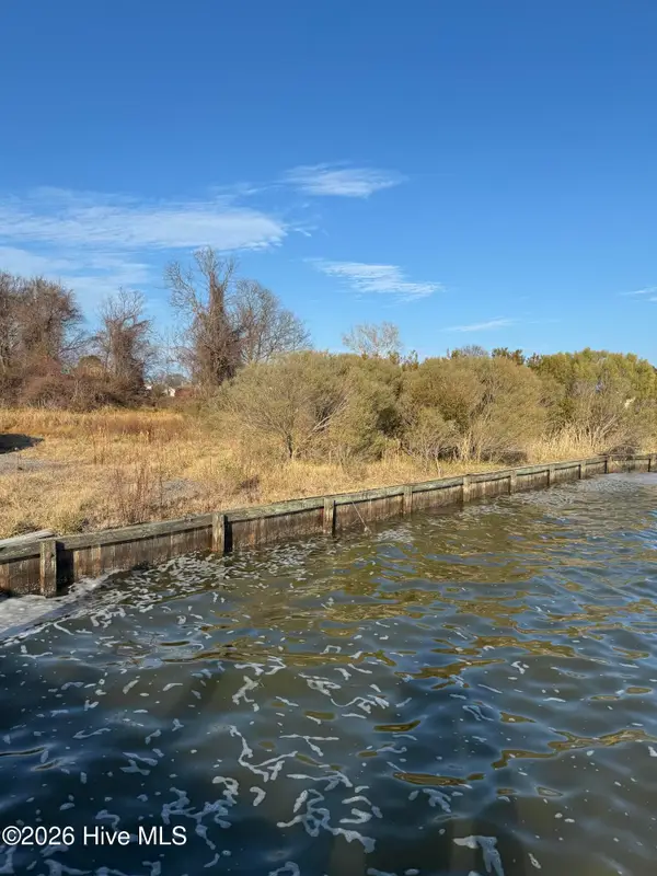 129 Ferry Dock Road, Knotts Island, NC 27950