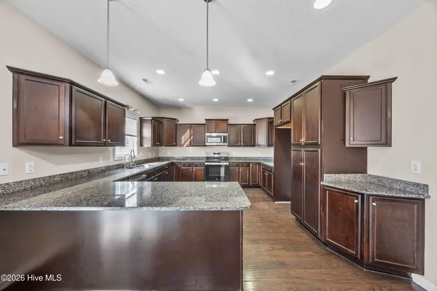 827 Solomon Drive, Jacksonville, NC 28546 - Image #2