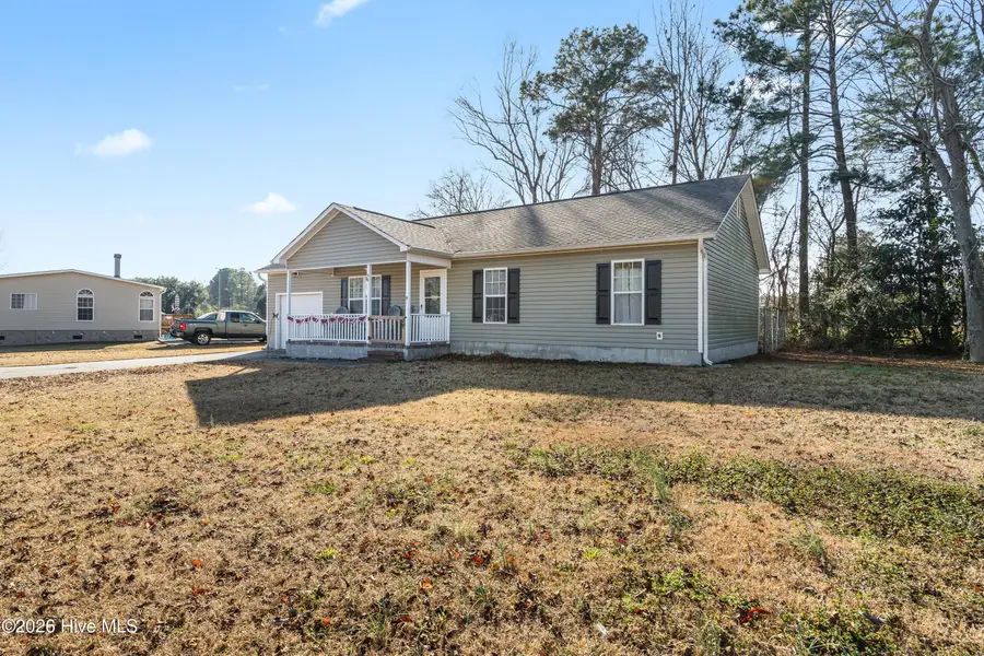 98 Meadow Farms Road, Richlands, NC 28574 - Image #2
