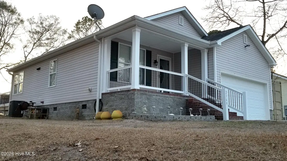 2169 Fay Circle Sw, Supply, NC 28462 - Image #1