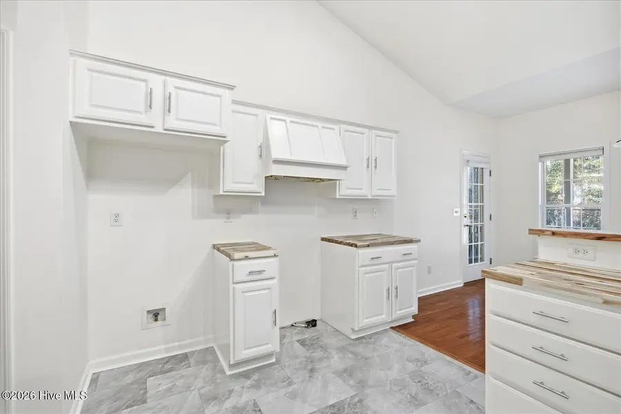 3882 White Blossom Circle, Southport, NC 28461 - Image #3