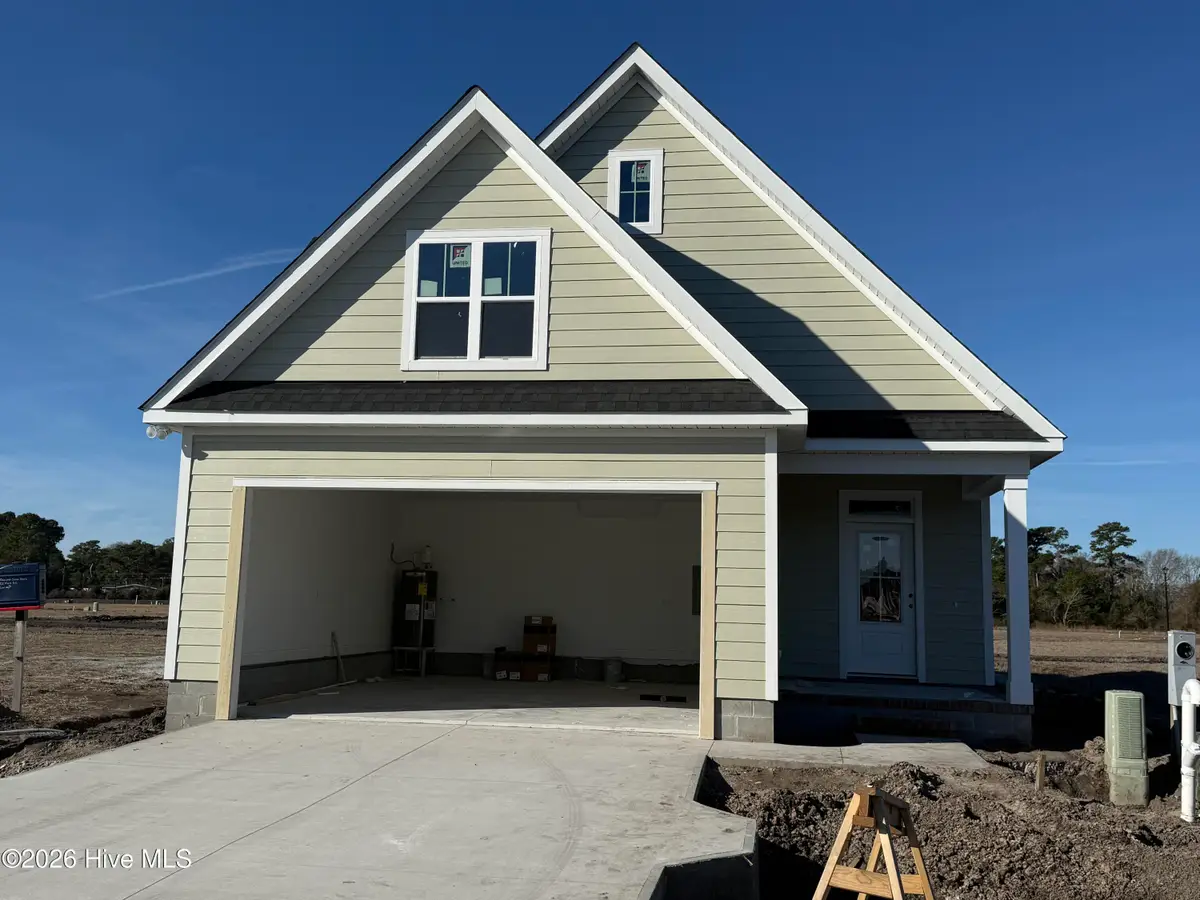 102 Golden Finch Drive, Beaufort, NC 28516 - Image #1