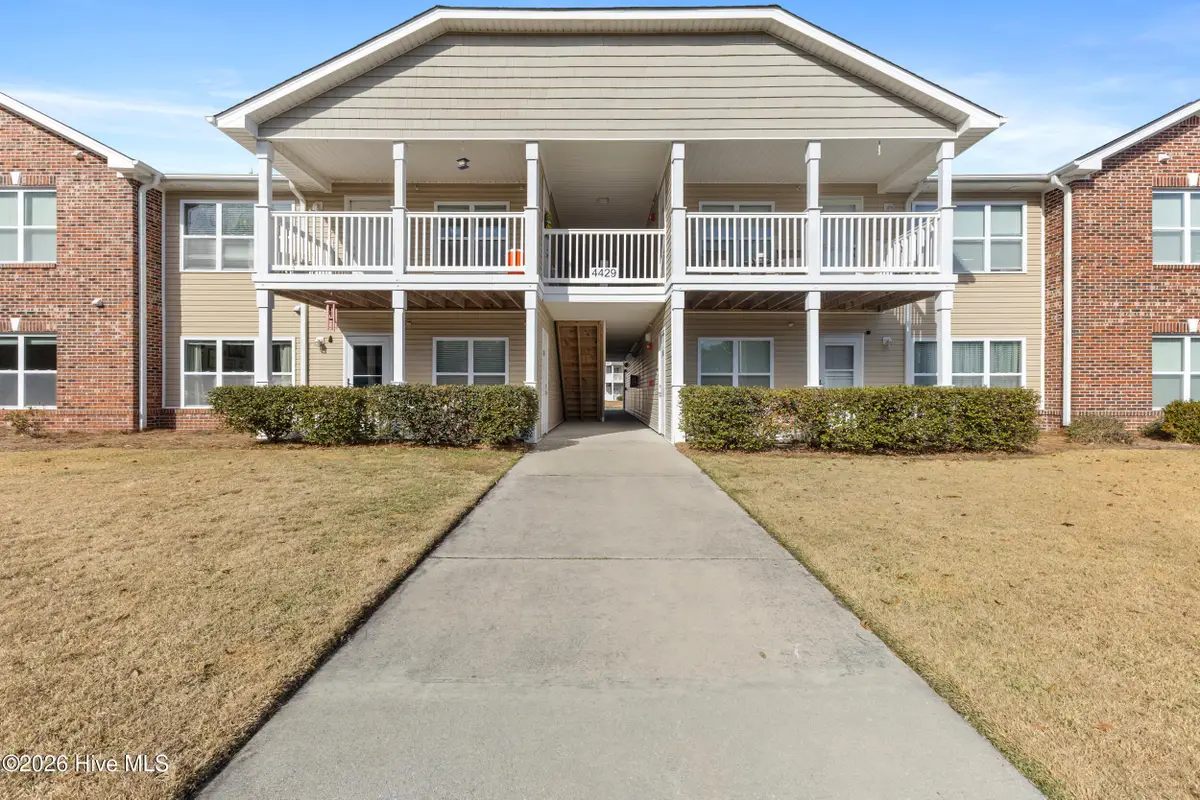 4429 Jay Bird Circle #Unit 105, Wilmington, NC 28412 - Image #1
