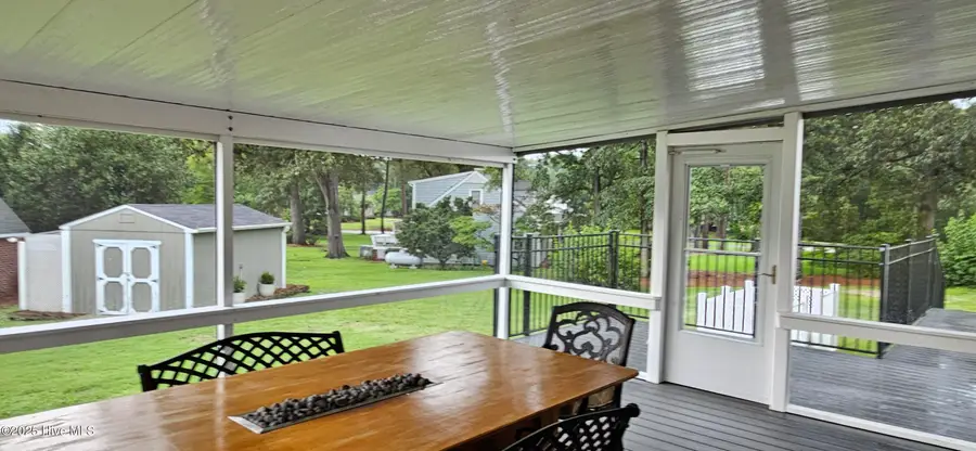 101 W Arrowhead Drive, Clinton, NC 28328 - Image #3