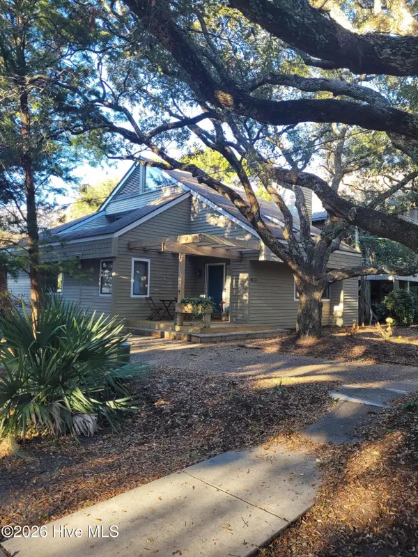 104 Live Oak Drive, Wrightsville Beach, NC 28480
