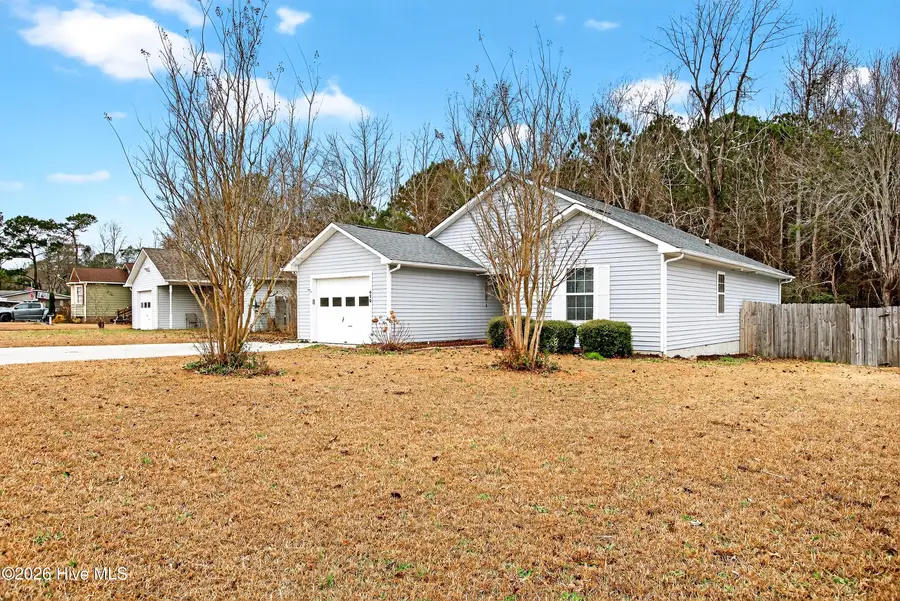 410 Holly Lane, Swansboro, NC 28584 - Image #3
