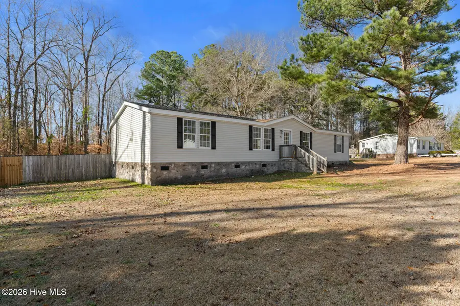 113 Indian Cave Drive, Richlands, NC 28574 - Image #2