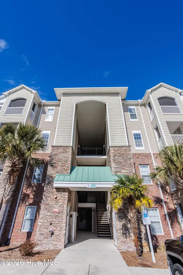 100 -126 Gateway Condos Drive #126, Holly Ridge, NC 28445