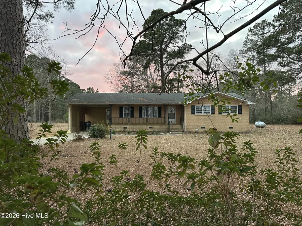 131 Pineway Street Ne, Whiteville, NC 28472 - Image #1