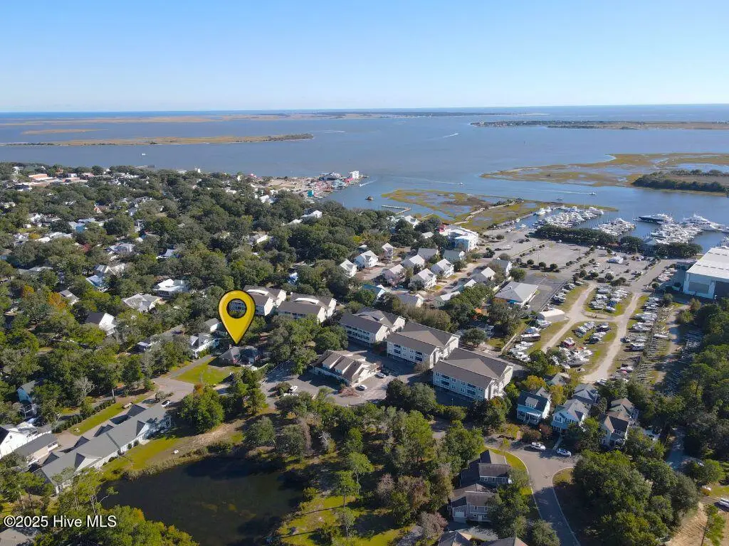 511 W St George Street, Southport, NC 28461 - #1