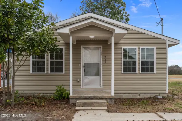 211 S Jackson Street, Beulaville, NC 28518