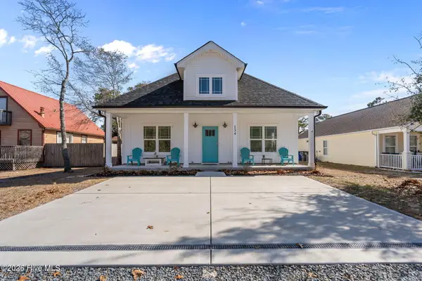 134 NE 5th Street, Oak Island, NC 28465