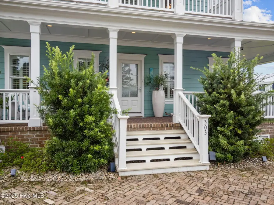 303 S Elm Street, Swansboro, NC 28584 - Image #3