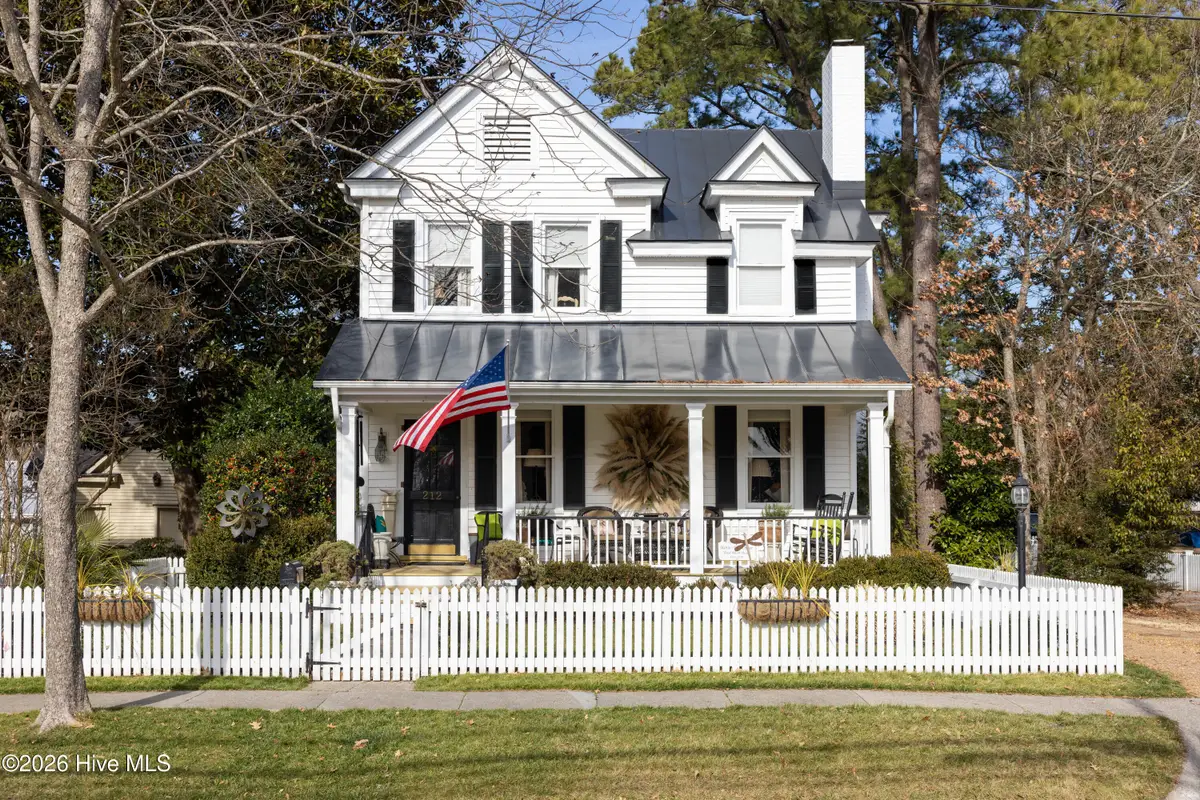 212 W Queen Street, Edenton, NC 27932 - Image #1