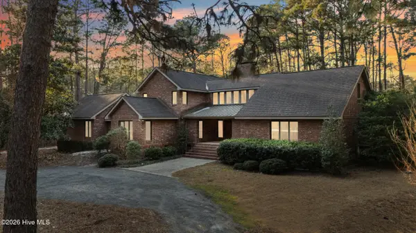 750 Lake Dornoch Drive, Pinehurst, NC 28374