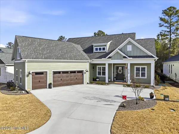 2768 W Timber Crest Drive Ne, Leland, NC 28451