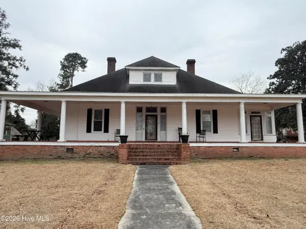 319 Mcrae Street, Laurinburg, NC 28352