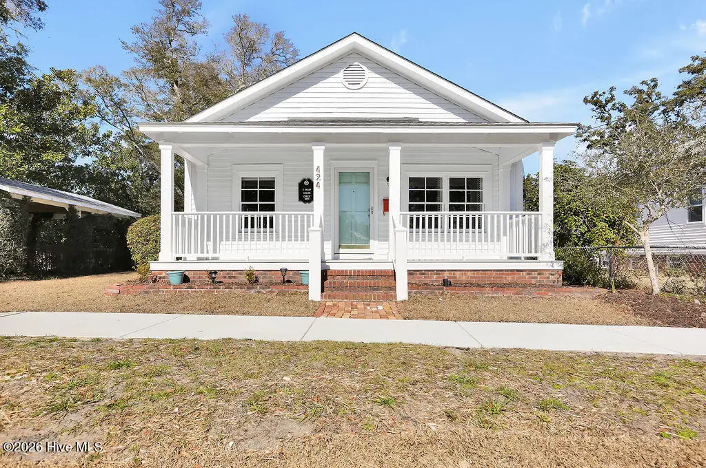 424 W West Street, Southport, NC 28461 - #1