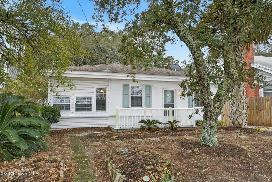 307 Fayetteville Avenue, Carolina Beach, NC 28428 - Image #2