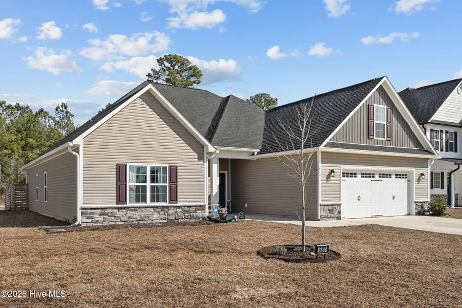 587 Appalachian Trail S, Jacksonville, NC 28546 - #2