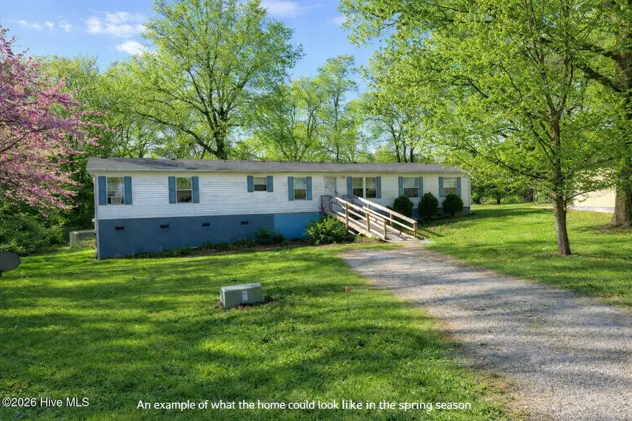 3205 Deanswood Drive, Kinston, NC 28504 - Image #2