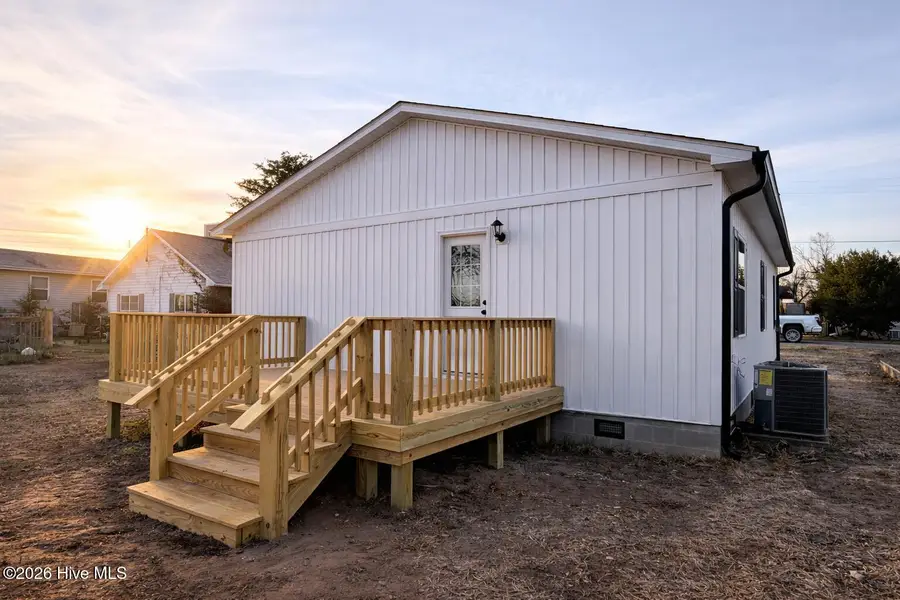1306 Fisher Street, Morehead City, NC 28557 - #2