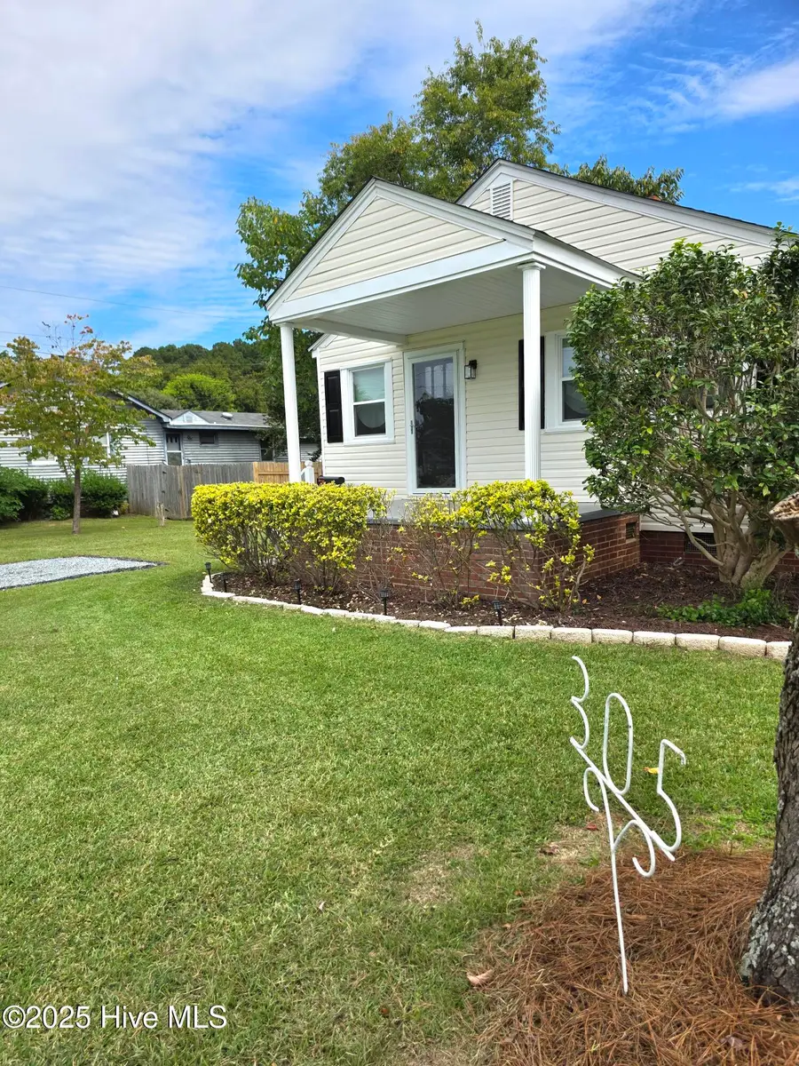 305 N 10th Street, Erwin, NC 28339 - #2