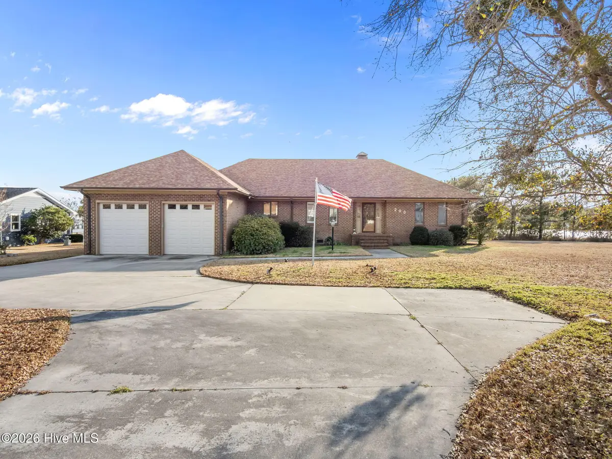 200 Pelican Drive, Newport, NC 28570 - #1