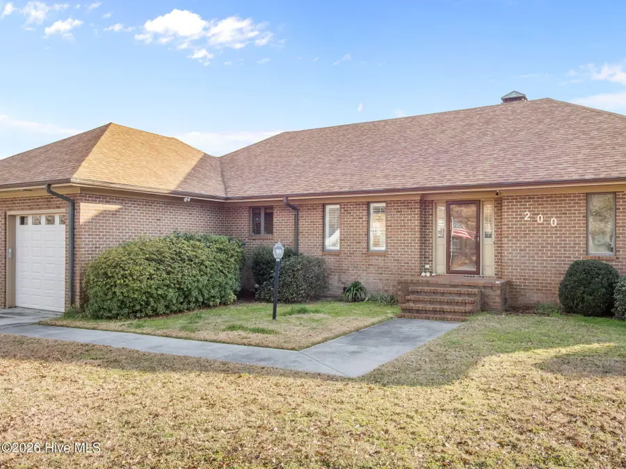 200 Pelican Drive, Newport, NC 28570 - #2