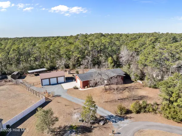 102 Fox Run Drive, Hampstead, NC 28443