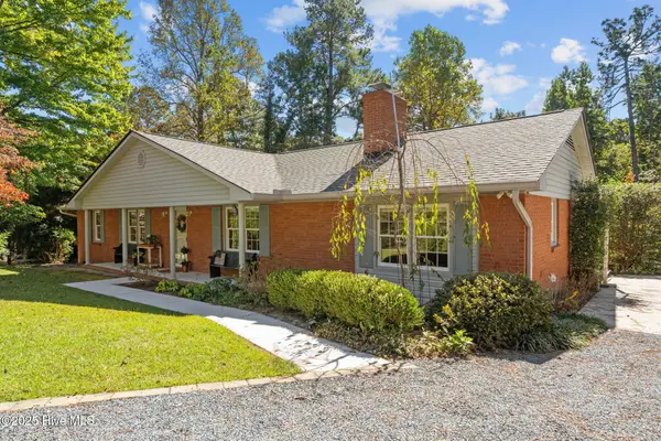 304 Selkirk Trail, Southern Pines, NC 28387