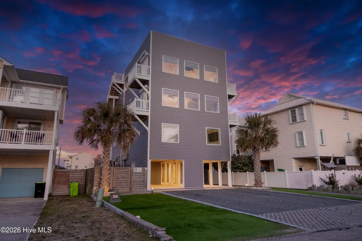 106 Charlotte Avenue, Surf City, NC 28445 - #1