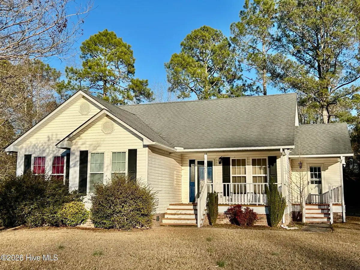 101 Kelly Drive, Laurinburg, NC 28352 - #1