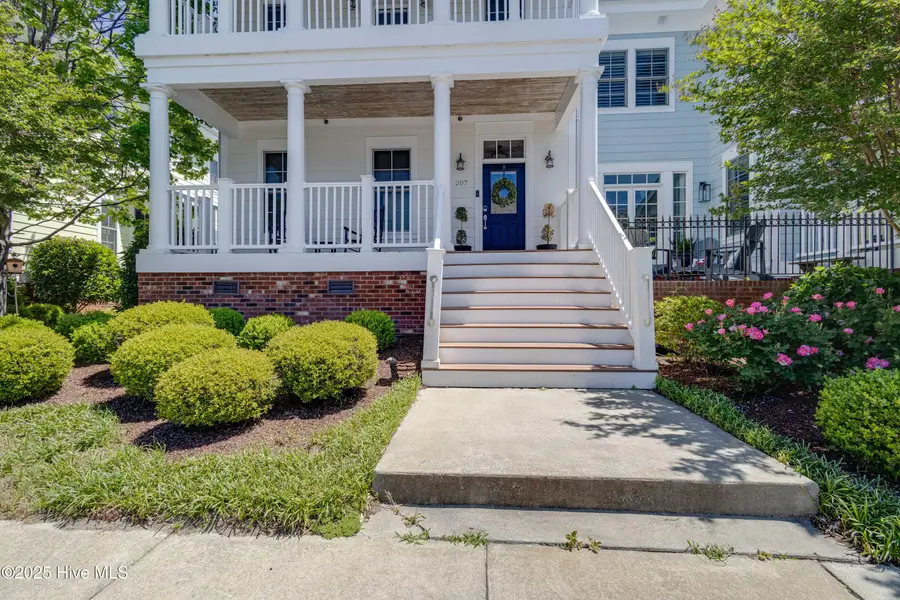 207 S Academy Street, Washington, NC 27889 - #3