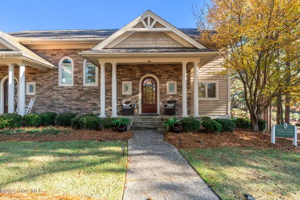 140 Cochrane Castle Circle, Pinehurst, NC 28374