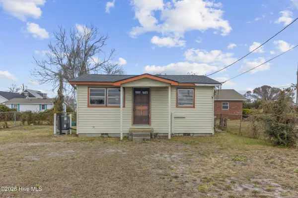 1102 Bay Street, Morehead City, NC 28557