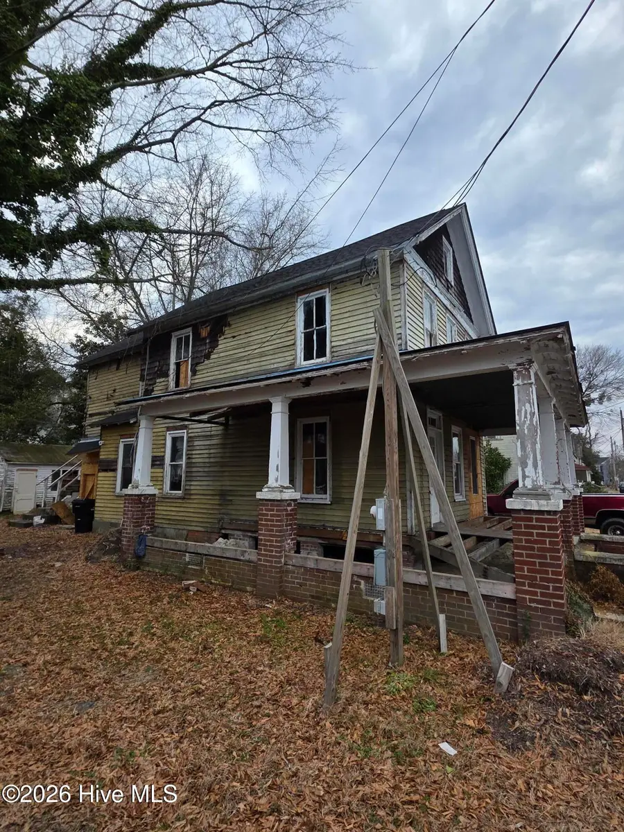 403 W Fearing Street, Elizabeth City, NC 27909 - #2