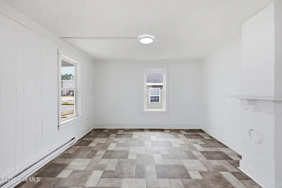 200 Queen Street, Elizabeth City, NC 27909 - #3