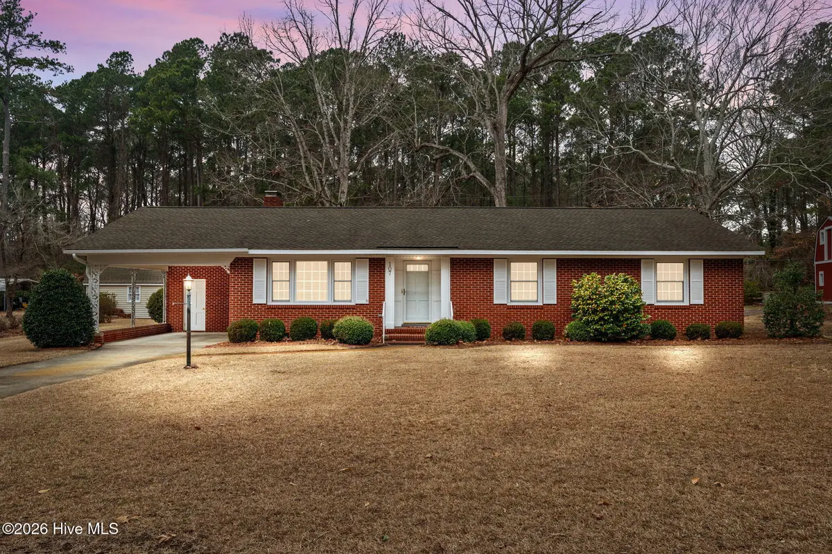 107 Ridgewood Circle, Washington, NC 27889 - #1