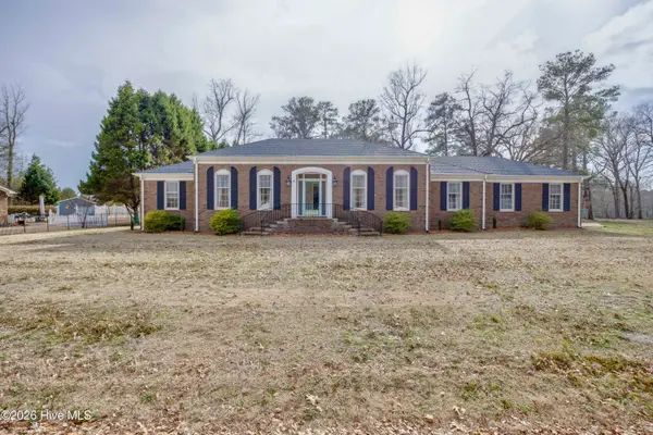 201 Dogwood Drive, Washington, NC 27889